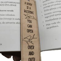 Unikatni leseni zaznamek za knjige z vgraviranim motivom in osebnim posvetilom